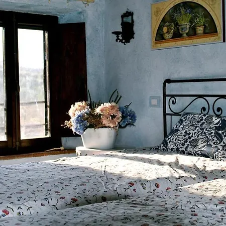 Molino Di Bombi Farm stay *