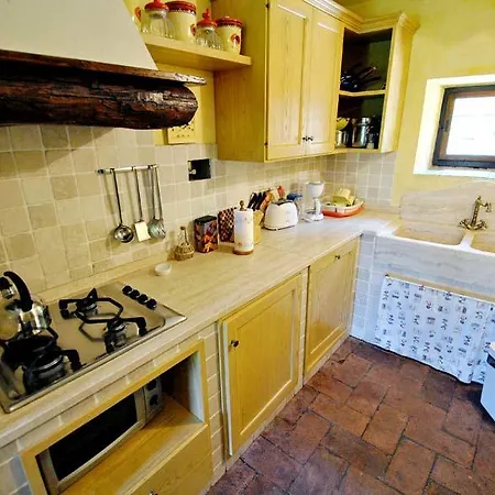 Molino Di Bombi Farm stay *